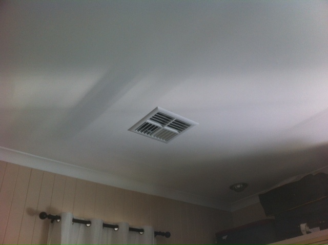 Square ceiling diffuser